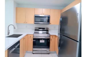 2941 Riverside Dr 105, Coral Springs, FL 33065 Sold 04/16/25