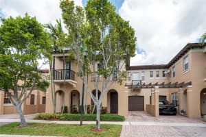 8653 Blaze Ct, Davie, FL 33328 Sold 06/25/25