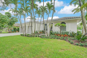 MLS# F10449730, Hollywood, Florida 33024