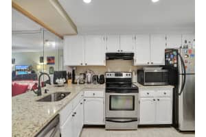 12 Royal Palm Way 5040, Boca Raton, FL 33432 - MLS#F10449732