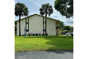 6040 Shakerwood Cir 106, Tamarac, FL 33319 Sold 09/10/24