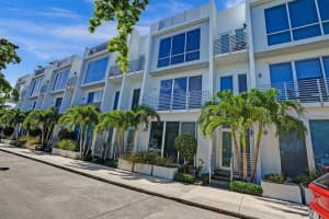 2729 NE 1st St 2729, Pompano Beach, FL 33062 Sold 02/21/25