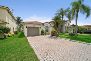 443 Lakeside Cir, Sunrise, FL 33326 Sold 09/06/24