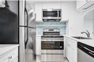 3031 N Ocean Blvd 1001, Fort Lauderdale, FL 33308 Sold 03/31/25