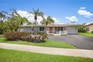 2360 NE 49th St, Lighthouse Point, FL 33064 Sold 09/05/24