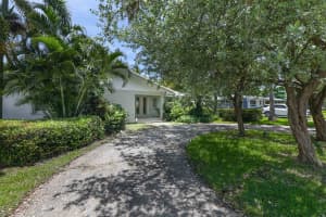 839 N Northlake Dr, Hollywood, FL 33019 Sold 12/06/24