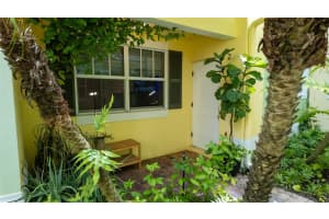 701 SE 16th St 2, Fort Lauderdale, FL 33316 Sold 09/27/24
