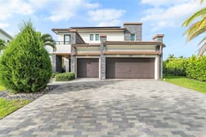 10617 N Lago Vista Cir, Pompano Beach, FL 33076 Sold 08/16/24