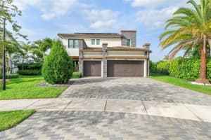 10617 N Lago Vista Cir, Pompano Beach, FL 33076 Sold 08/16/24