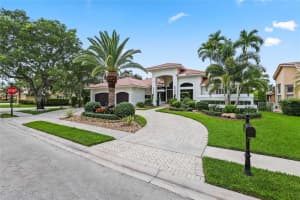 10100 NW 7th St, Plantation, FL 33324 Sold 10/07/24