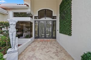 10100 NW 7th St, Plantation, FL 33324 Sold 10/07/24