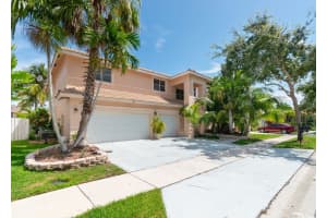 804 Crestview Circle, Weston, FL 33327 Sold 02/28/25