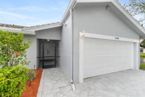 10418 NW 71st Place, Tamarac, FL 33321 Sold 09/03/24