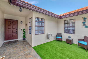 11 Columbia Ct, Deerfield Beach, FL 33442 Sold 08/20/24