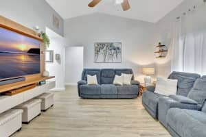 11 Columbia Ct, Deerfield Beach, FL 33442 Sold 08/20/24