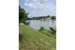 8560 NW 2nd St, Coral Springs, FL 33071 Sold 10/16/24