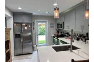 2830 NE 10th Ter, Pompano Beach, FL 33064 Sold 10/29/24