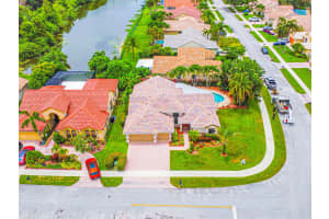 9760 Ridge Walk Ct, Davie, FL 33328 Sold 10/25/24