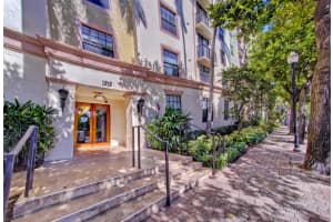 1919 Van Buren St 409A, Hollywood, FL 33020 Sold 10/28/24