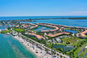 31 Harbour Isle Dr W. 105, Fort Pierce, FL 34949 Sold 09/23/24