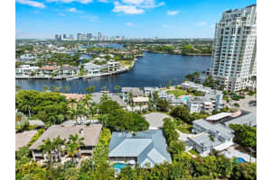 1206 E Lake Dr, Fort Lauderdale, FL 33316 Sold 08/29/24