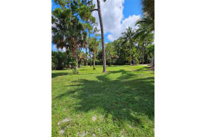 377 Squire Dr, Wellington, FL 33414 Sold 09/10/24