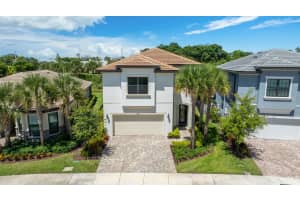 4658 Pinehurst Trl E, Oakland Park, FL 33309 Sold 04/16/25