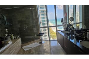 16001 Collins Avenue, Sunny Isles Beach, FL 33160 - MLS#F10450963