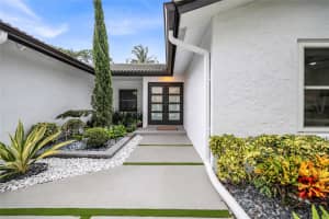 1430 SW 17th St, Boca Raton, FL 33486 Sold 09/04/24