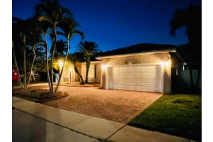 12725 Nw 18th Ct, Pembroke Pines
