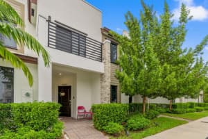 21453 NE 3rd Pl, Miami, FL 33179 Sold 09/16/24