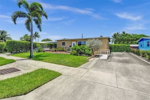 4171 NW 12th Ave, Oakland Park, FL 33309 Sold 12/06/24