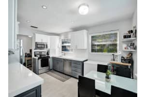 217 SE 5th St, Dania Beach, FL 33004 Sold 09/30/24