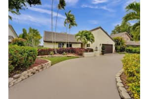 8340 Black Olive Dr, Tamarac, FL 33321 Sold 12/09/24