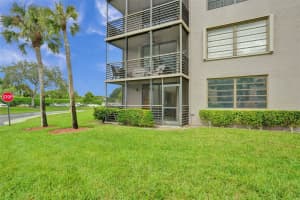 1001 Colony Point Cir 123, Pembroke Pines, FL 33026 Sold 01/14/25