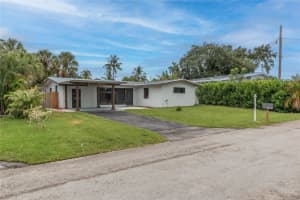 2530 Flamingo Ln, Fort Lauderdale, FL 33312 Sold 11/14/24