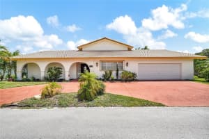 5710 S Travelers Palm Ln, Tamarac, FL 33319 Sold 12/16/24