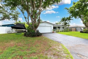 5766 NE 17th Ave, Fort Lauderdale, FL 33334 Sold 01/10/25