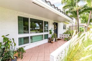 5766 NE 17th Ave, Fort Lauderdale, FL 33334 Sold 01/10/25