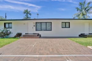 246 NW 82nd Ter, Miami, FL 33150 Sold 11/22/24