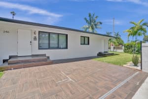 246 NW 82nd Ter, Miami, FL 33150 Sold 11/22/24