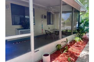 570 7th Pl 570, Vero Beach, FL 32962 Sold 09/25/24