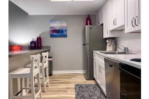 570 7th Pl 570, Vero Beach, FL 32962 Sold 09/25/24