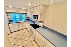 9450 Poinciana Pl 416, Davie, FL 33324 Sold 09/25/24