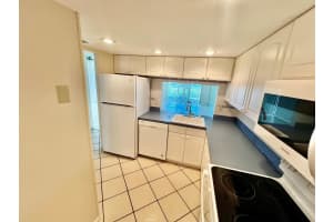 9450 Poinciana Pl 416, Davie, FL 33324 Sold 09/25/24