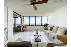 16300 Golf Club Rd 809, Weston, FL 33326 Sold 01/21/25