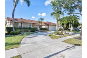 9641 NW 10th Ct, Plantation, FL 33322 Sold 09/25/24