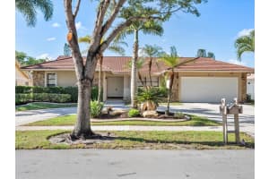 9641 NW 10th Ct, Plantation, FL 33322 Sold 09/25/24