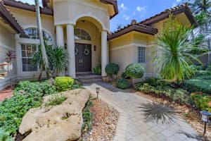 10180 S Lake Vista Cir, Davie, FL 33328 Sold 11/18/24