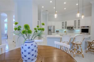10180 S Lake Vista Cir, Davie, FL 33328 Sold 11/18/24